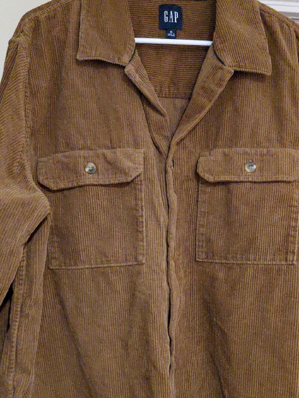 GAP Women's Corduroy Button-Up Jacket in Tan